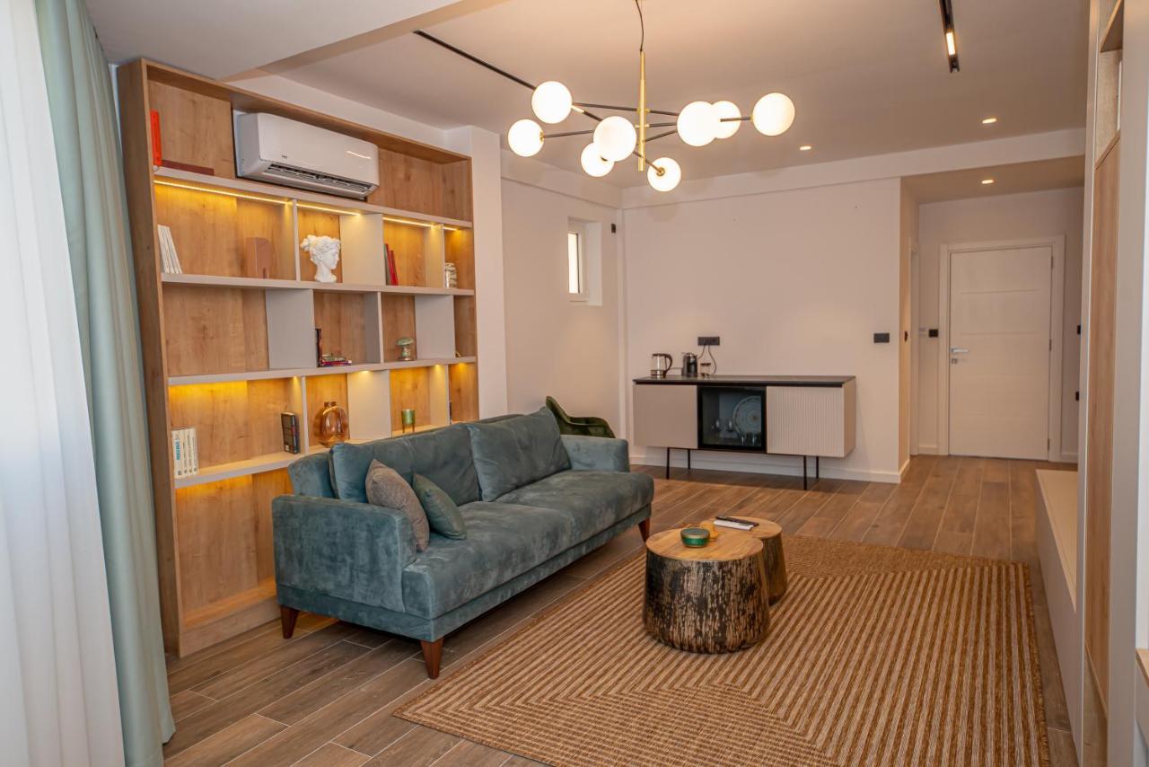 N&N Lux Guest House Bar Buitenkant foto